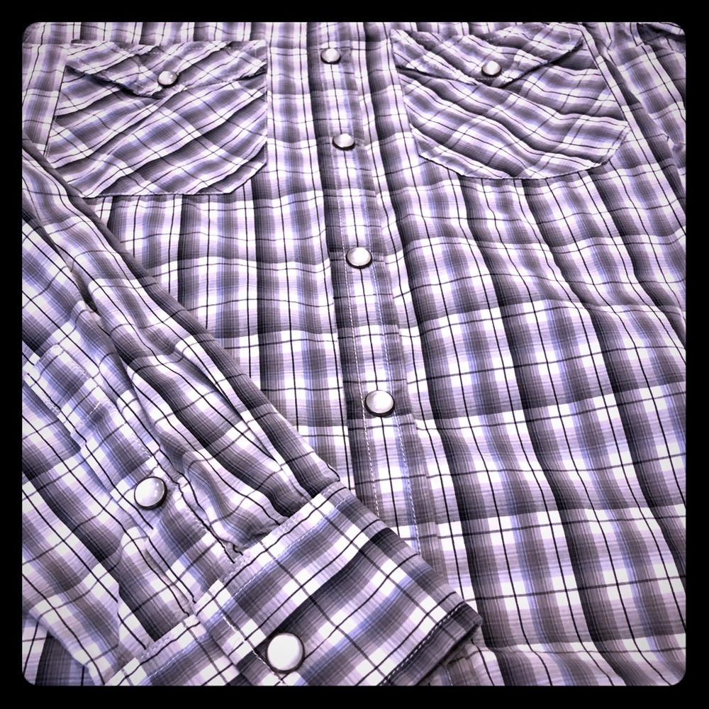 Pearl snap xs Kenneth Cole